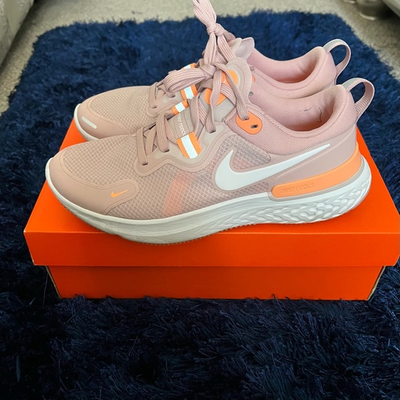 NIKE Champaign and Orange Women’s React Miler Running Sneakers size 8 - Picture 12 of 14